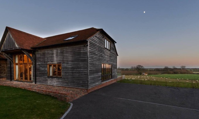 Stone in Oxney House | Churchlands Barn in the beautiful Tenterden