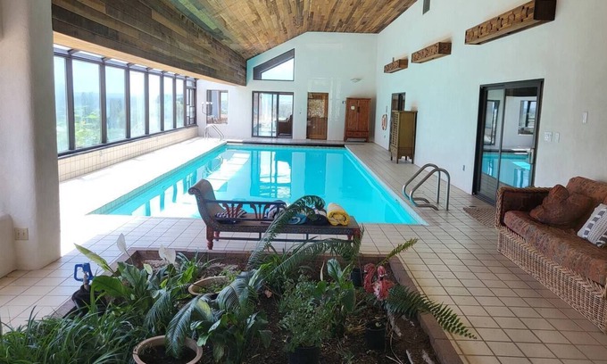 El Prado House | Cielo Taos Estate with indoor pool & hot tub