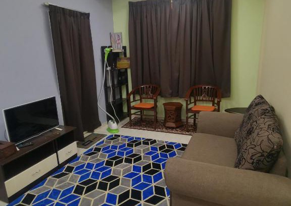 Taman Seraya Apartment | Cikgu Azue Homestay with lift 1floor security gate