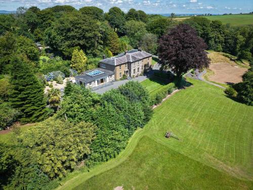 Narberth House | Cilrhiw Country House - Princes Gate