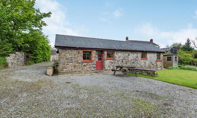 Carmarthen House | Cilwen Fach
