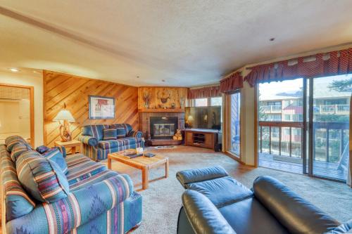 Historic District Apartment | Cimarron #208