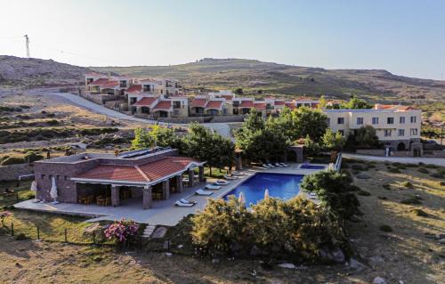 Gokceada Hotel | Cinarli Kasri