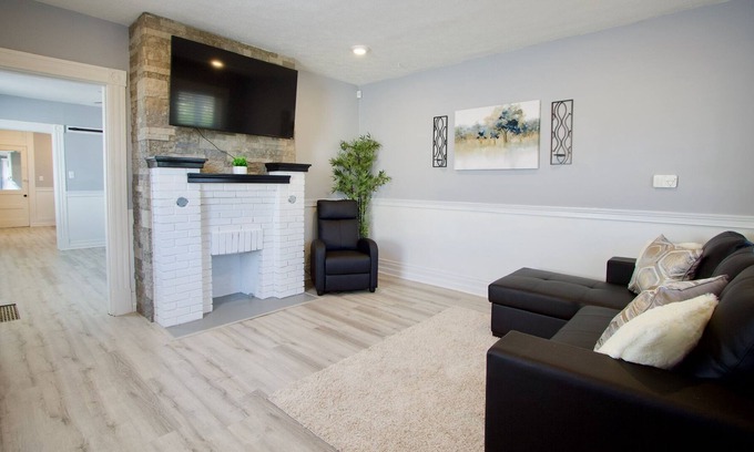 Latonia House | Cincinnati Shotgun Style Home