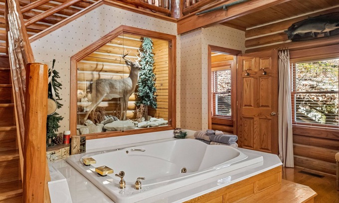 Eureka Springs Cabin | Cinnamon Valley Resort