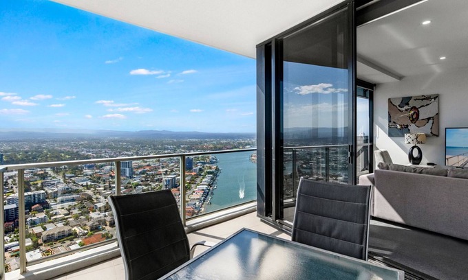 Surfers Paradise Apartment | Circle On Cavill High Floor 1 Bedroom Apartment - CoastHM