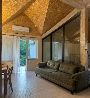 Tkhilnari House | Citrica
