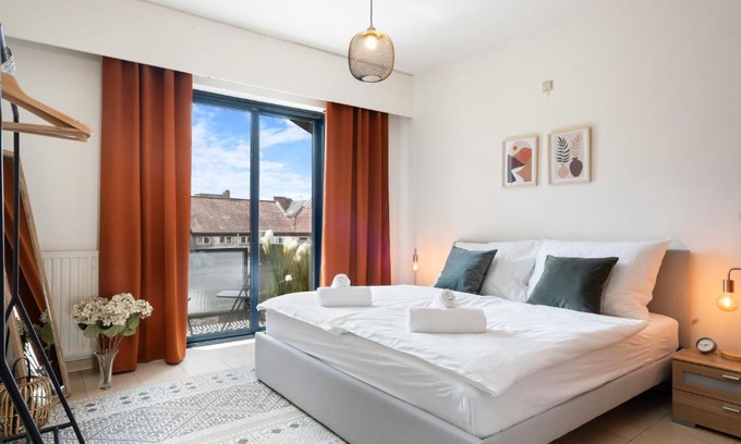 Hasselt Apartment | City apartment 3 BEDROOM, KITCHEN, WIFI, WORKSPACE, COFFEE, Central