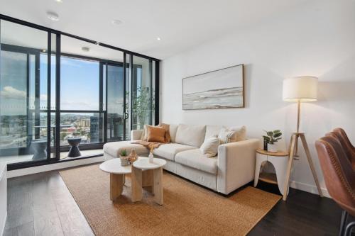 Fortitude Valley Apartment | City Base with Pool Balcony Gym & Fast WiFi
