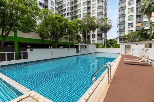 Bang Chak Apartment | City Center 2 Bedrooms Check in 24h Fast Wifi Gym Swimming Pool