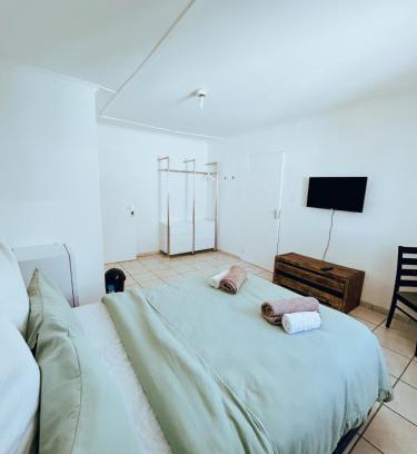 Windhoek West House | City Central Self-catering