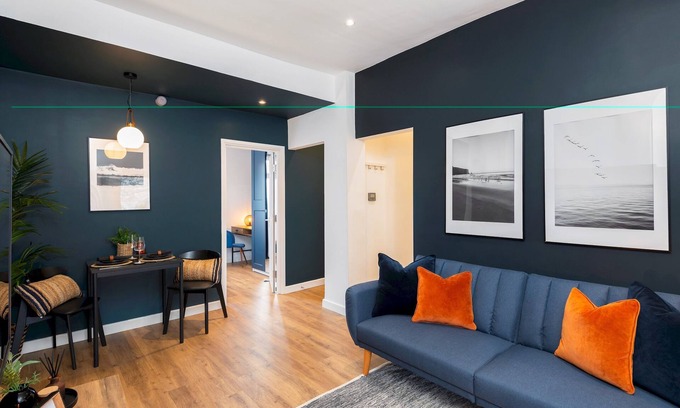 Newport Apartment | City Centre Living: One-Bedroom Oasis at Crescent Apartments