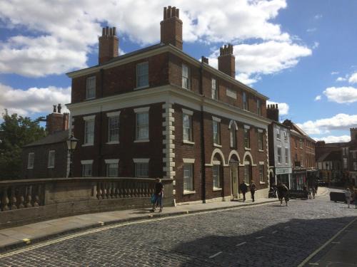 York Apartment | City Centre - The Old Committee Room-free parking