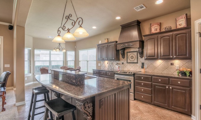 Tulsa House | City Escape & Lasting Memories