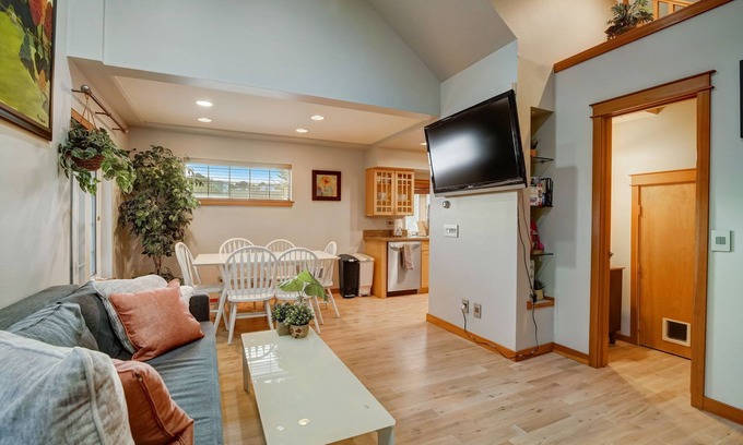 Atlantic House | City Garden 3B3B+loft Home