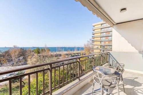Thessaloniki City Centre Apartment | City Moon Seafront 3-Bedroom Apt by halu!