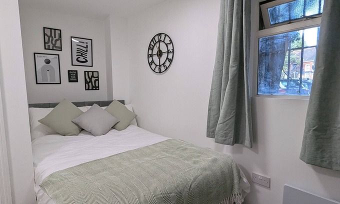 Askew Apartment | City Studio A1 - Brand new modern studio