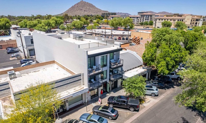 South Scottsdale Condo | City View LUX Penthouse|Old Town|Gym|Walkable