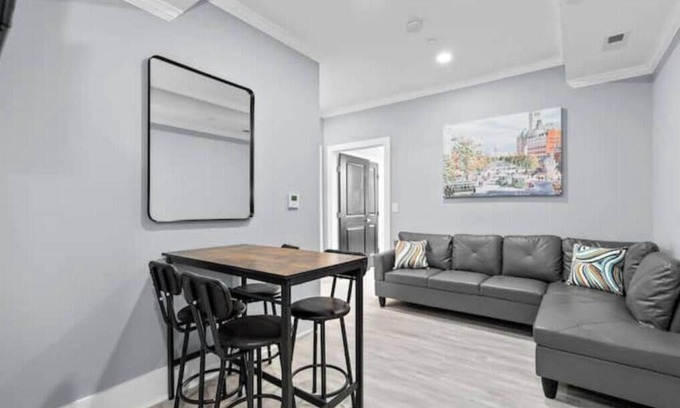 Kingman Park Apartment | CityLights Condo+3Bed+PrivateParking+ No steps