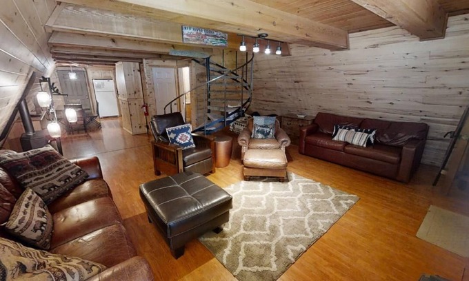 Red River Cabin | CJ A-Frame 1 - In Town - Ski In/Ski Out - Free WiFi - Cable - Washer/Dryer - Gas