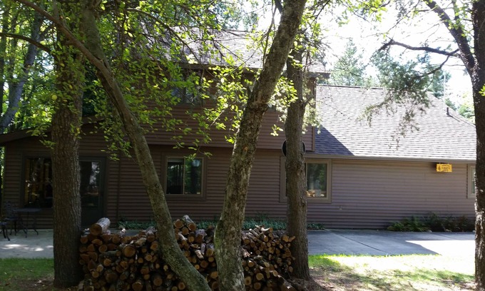 Marion House | Clam River Haven - Sleeps 11 - Kayaking the Clam River