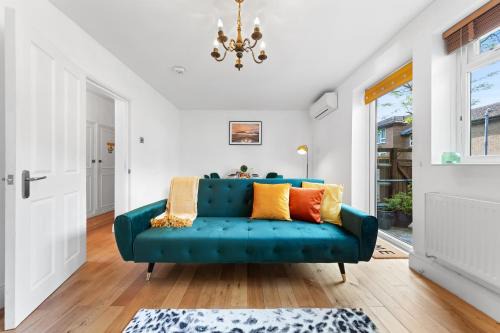 Battersea Apartment | Clapham Serenity Garden Retreat with free parking