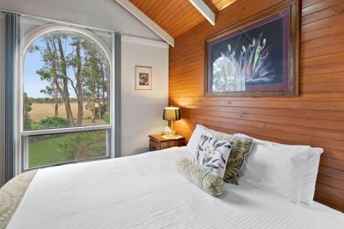 Ob Flat Bed & Breakfast | Clarendon Chalets