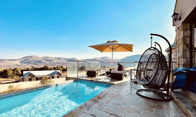 Clarens Villa | Clarens Grand Villa surrounded by the Magestic Maluti Mountains Free State
