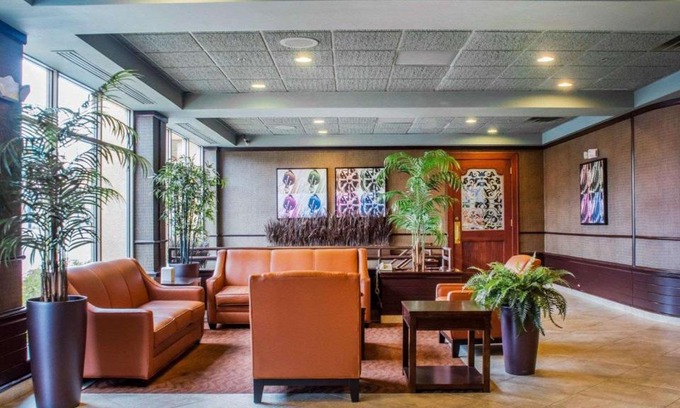 Oswego Hotel | Clarion Hotel & Suites Riverfront