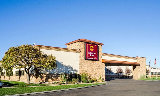 Garden City Hotel | Clarion Inn Garden City