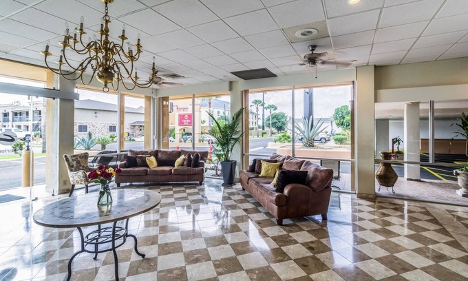 McAllen Hotel | Clarion Inn near McAllen Airport