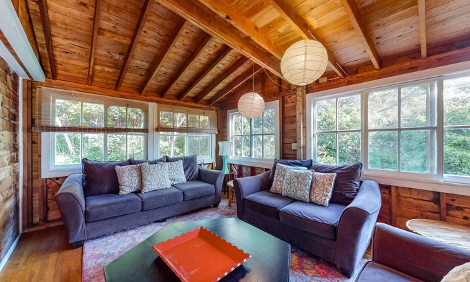 Aquinnah House | Classic Cape home with full kitchen, W/D, firepit & gas grill - walk to beach