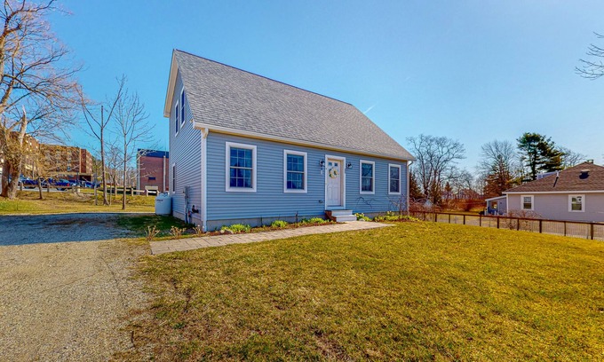 Castine House | Classic home with deck & yard in the heart of Castine - walk everywhere