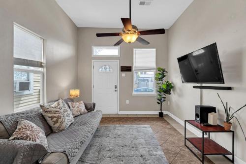 Mid-City House | Classic NOLA Stay in Cozy 2BR Shotgun