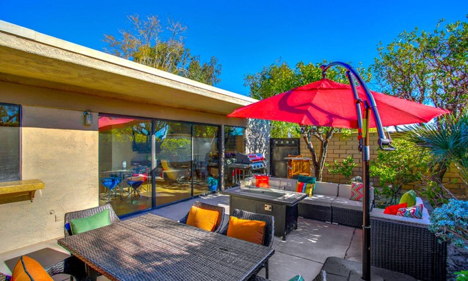 Sunrise Vista Chino Condo | Classic Palm Springs condo,private patio,mountain view,3 pools,tennis,pickleball