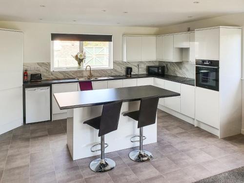 Lifton House | Classroom One - Uk48650