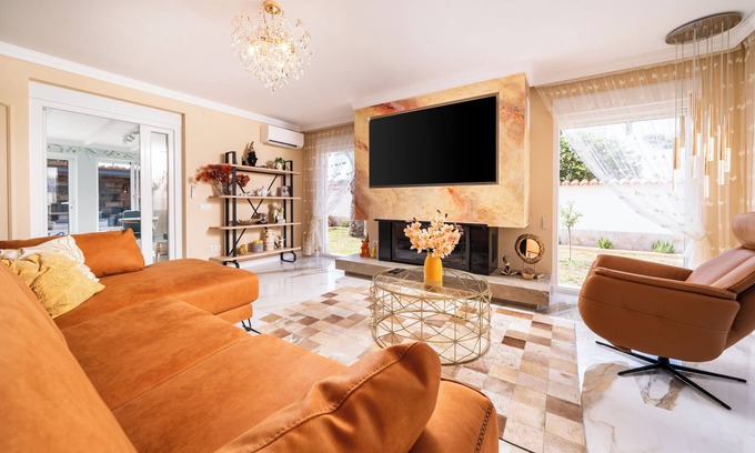 Torrevieja House | Classy villa by the pink lagoon