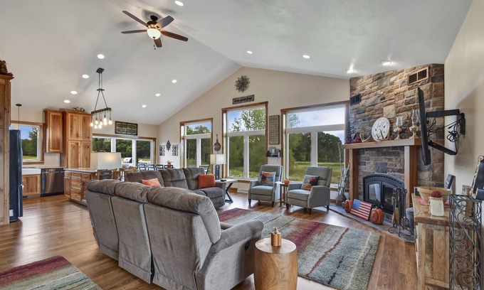 Sturgeon Bay House | Clay Banks Retreat