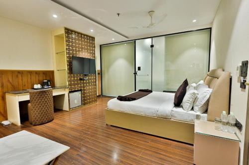 Pashim Vihar Hotel | Clay Inn Hotels, Paschim Vihar