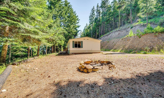 Sky Meadows Ranch Cabin | Cle Elum Cabin: Spacious Yard w/ATV Trail Access!