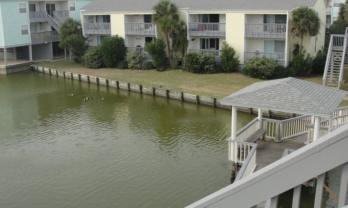 Pensacola Beach Condo | CLEAN and NEWLY Renovated! Relaxed and Fun Decor. 2B/2B with W/D