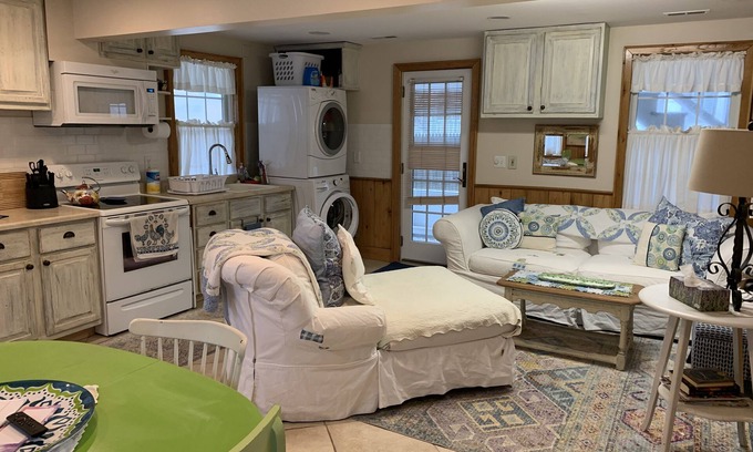 Sea Isle City Cottage | Clean, Comfortable Cottage by the Sea