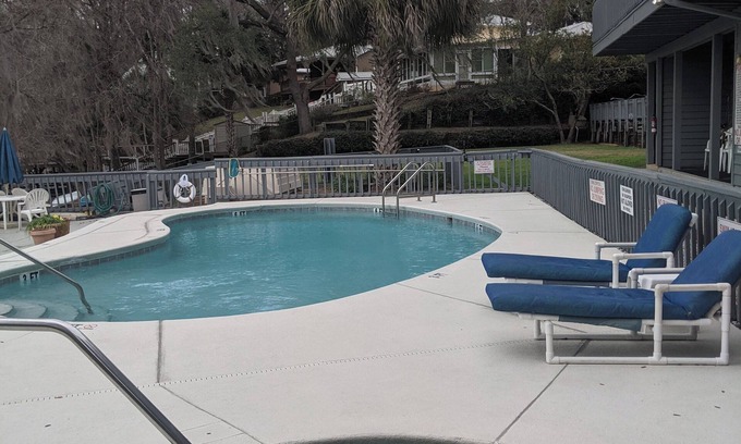 Dunnellon Condo | Clean Condo w/Pool Withlacoochee & Rainbow River