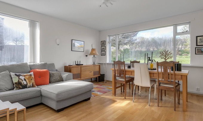 Hliðar Apartment | Clean & Cosy Home in Trendy Quiet Green area of Reykjavik. Free private parking