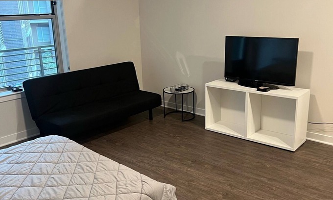 Old East Dallas Apartment | Clean Downtown Studio