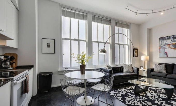 Central Business District Apartment | Clean Modern 2br Loft Downtown