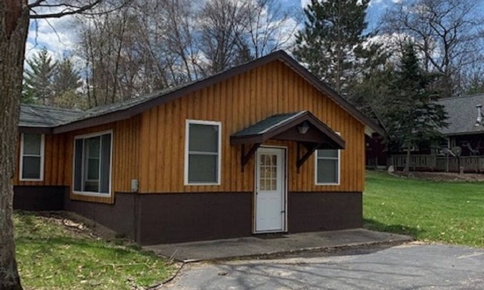 West Branch Cabin | Clear Lake Lodge * Plenty Of Parking Close To Lake And Bar