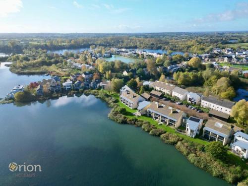 Cirencester House | Clearwater 31, The Lakehouse