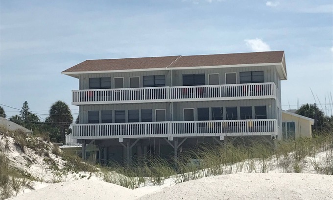 Clearwater Beach House | Clearwater Beach House - directly on the white sand beach.