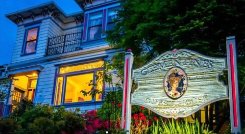 Astoria Bed & Breakfast | Clementine's Guest House & Vacation Rentals